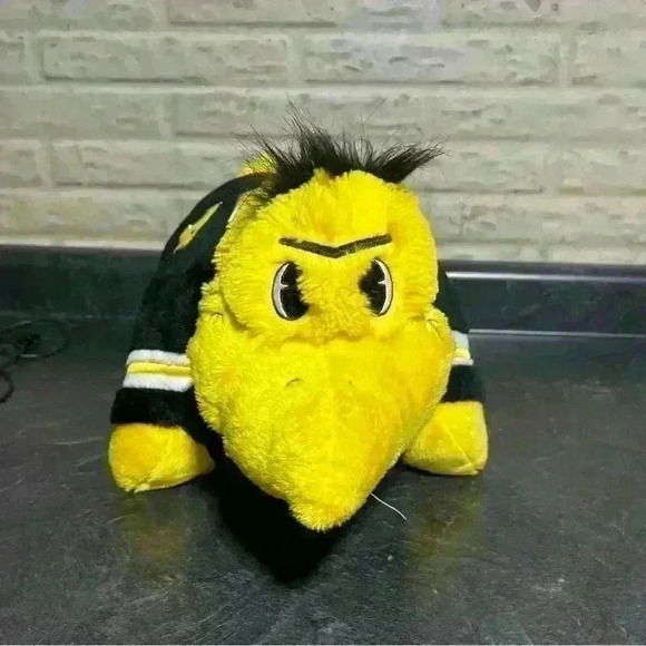 My Pillow Pets Iowa Hawkeyes Large Pillow - NCAA Football Basketball - Picture 3 of 11